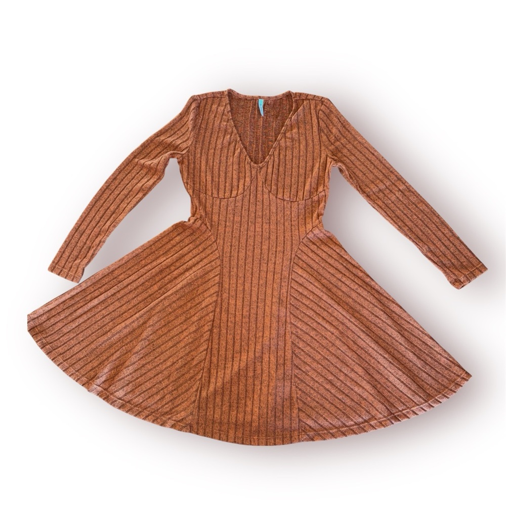 🛍️SALE🛍️HALARA Ribbed Knit V Neck Long Sleeve Fit &  Flare Mini Casual Dress NWT - Picture 4 of 9